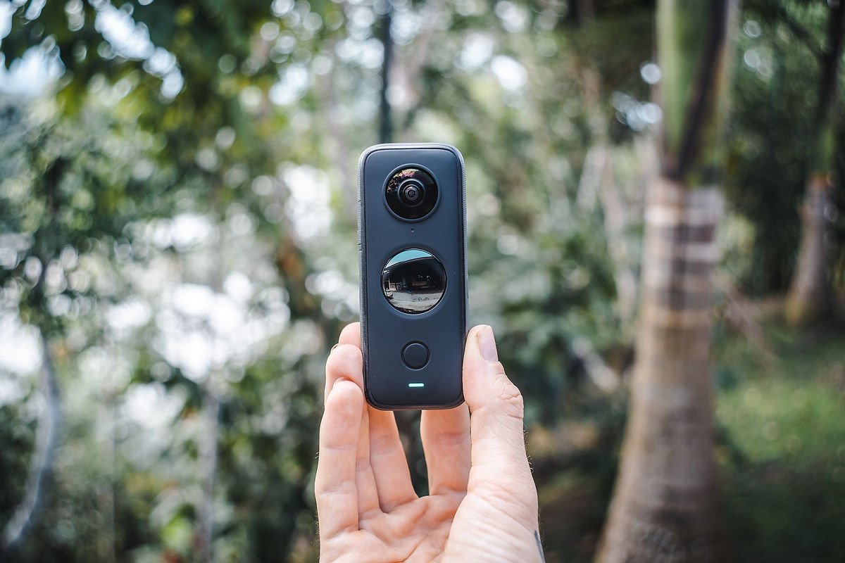 Insta360 X2