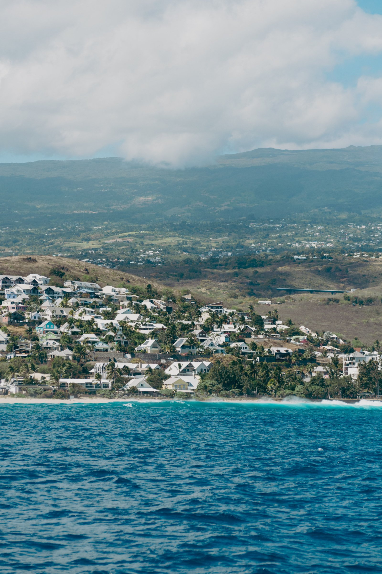 Vue sur l'océan depuis la côte de La Réunion
